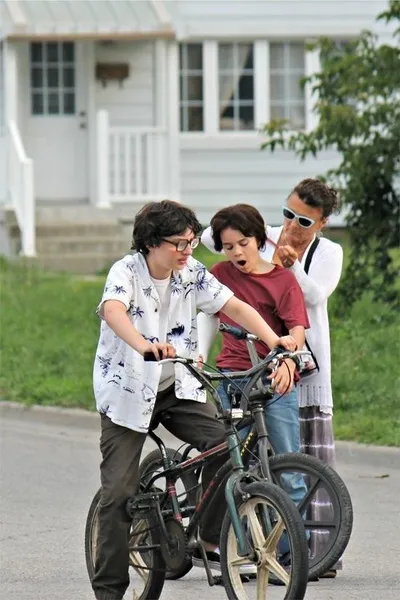 الذكاء الاصطناعي للدردشة المعكوسة – الدردشة مع Рэдди|Стэнброу