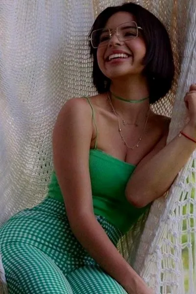 Flipped Chat AI – Chatear con Angela aguilar