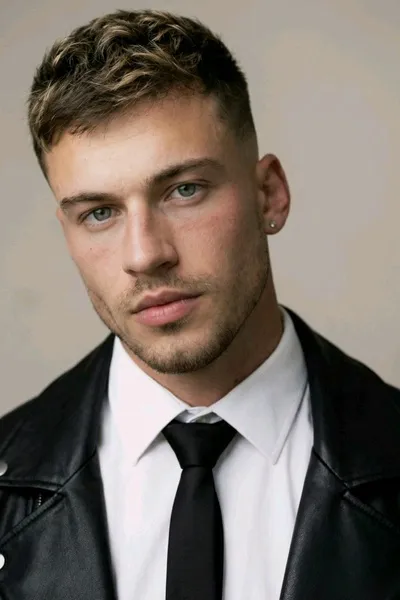 Αναστροφή συνομιλίας AI – Συζήτηση με Dante Valerius