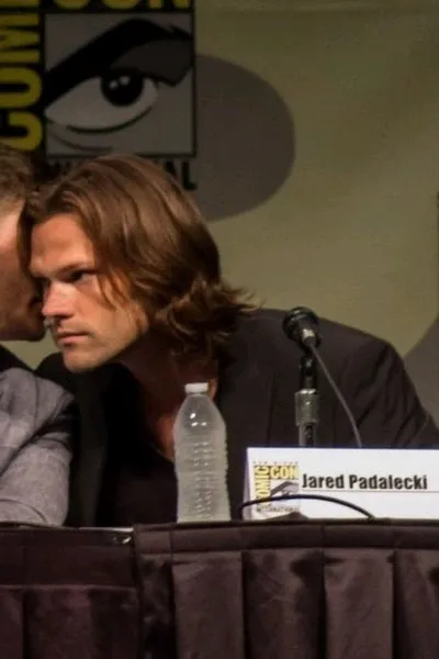 Flipped chat ai - makipag -chat sa Jared Padalecki