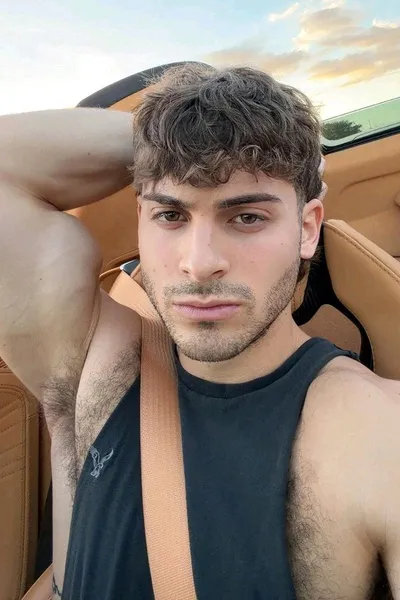 الذكاء الاصطناعي للدردشة المعكوسة – الدردشة مع Master Joe