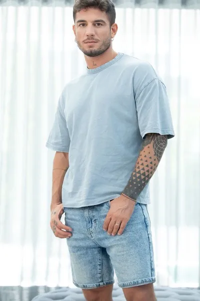 Flipped Chat AI – แชทกับ Kaelen Thorne