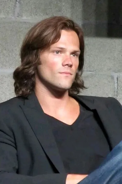 Flipped Chat AI – Bate-papo com Jared Padalecki