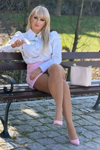 Flipped chat ai - makipag -chat sa Valerie Sommerfeld