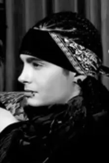 Flipped Chat AI – Чат с Том каулитц 