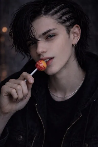 FlippedチャットAI – アデル・クロウとチャット