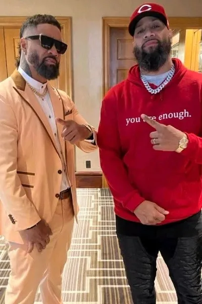 Flipped Chat AI – 지미와 제이 우소와 채팅