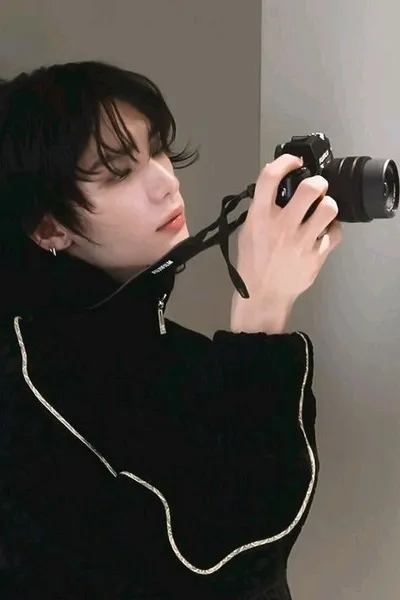 Flipped Chat AI – razgovarajte s Hwang Hyunjin