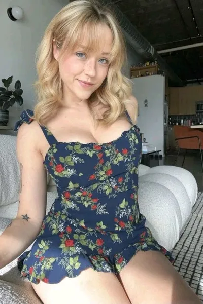 Çevrilmiş Sohbet Yapay Zekası – Clarice Valenteile sohbet edin