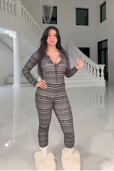 Flipped Chat AI – Chatta con Aishah sofey 