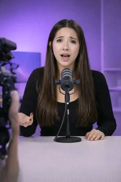 Flipped Chat AI – 與 Mila 聊天