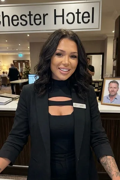 Flipped Chat AI – Chatear con Danni Akins