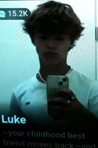 Flipped Chat AI – Chat cu Luke 