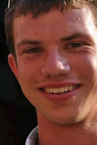 Flipped Chat AI – Chat cu Rune