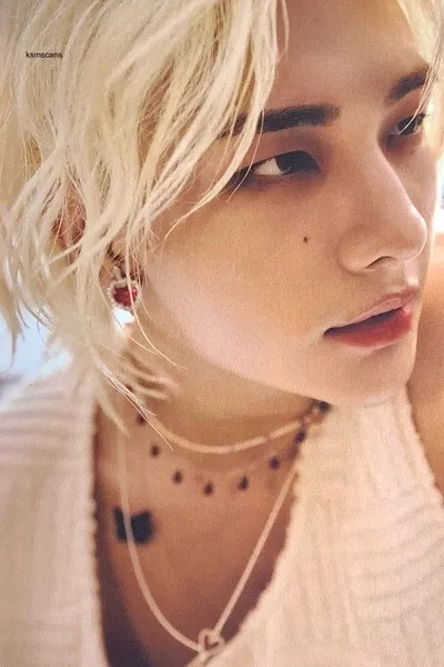 AI trò chuyện đảo ngược – Trò chuyện với Hwang Hyunjin