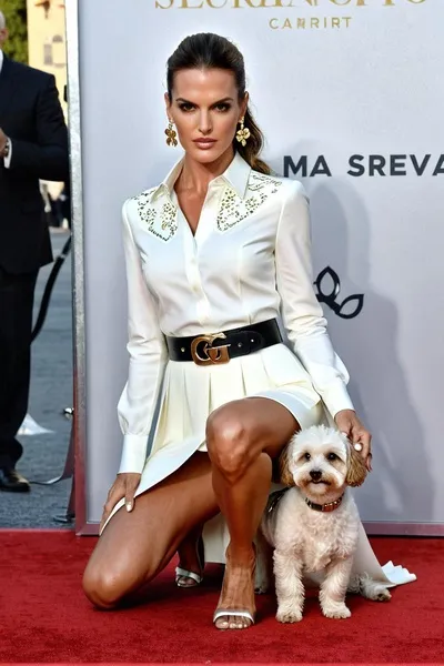 Flipped Chat AI – Chat dengan Alessandra Ambrosio