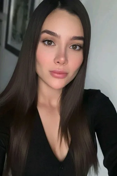 Flipped Chat AI – Чат с Carmén 