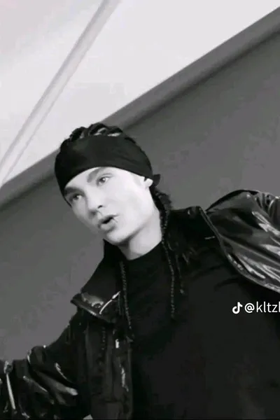 Flipped Chat AI – Chat s Tom kaulitz