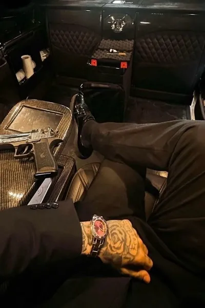 Flipped Chat AI – Чат с Tommy