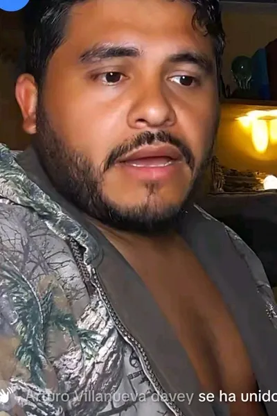 Flipped Chat AI – Chat s Dante Valadez