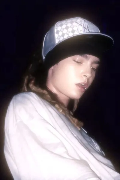 Flipped Chat AI – แชทกับ Том - враг 