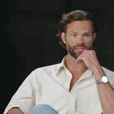 फ़्लिप्ड चैट AI – Jared Padalecki  के साथ चैट करें