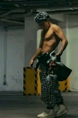 Flipped Chat AI – razgovarajte s Tony de los picus