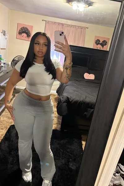 Flipped Chat AI – Csevegés Jaeda-Mae