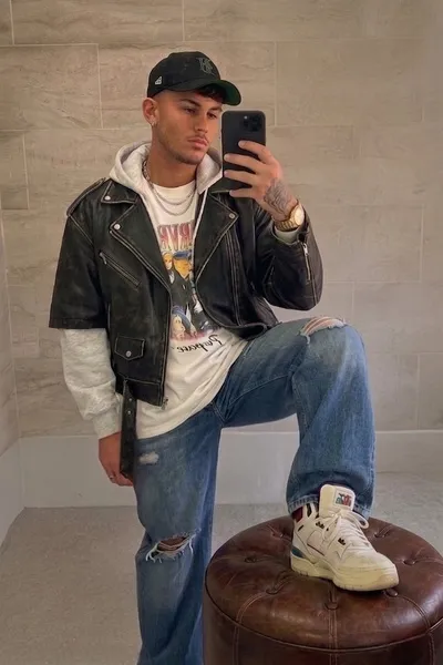 Flipped Chat AI – Discuter avec Enzo Valéry