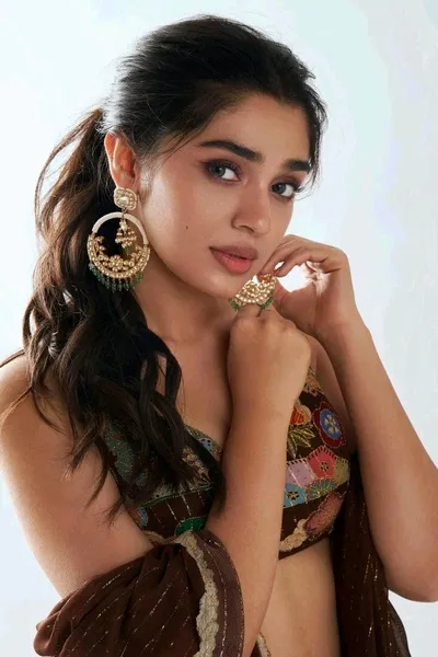 Flipped Chat AI – Чат с Krithi shetty