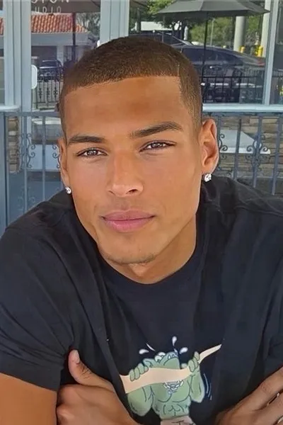 Flipped Chat AI – 與 Marlon 聊天