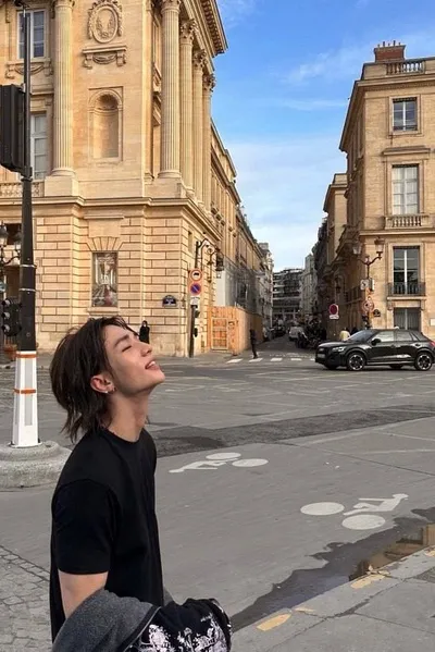 Αναστροφή συνομιλίας AI – Συζήτηση με Hyunjin 