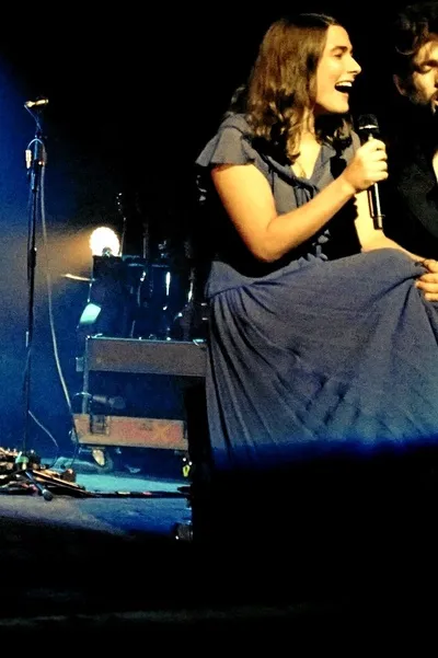 Flipped Chat AI – Чат с Jade castrinos