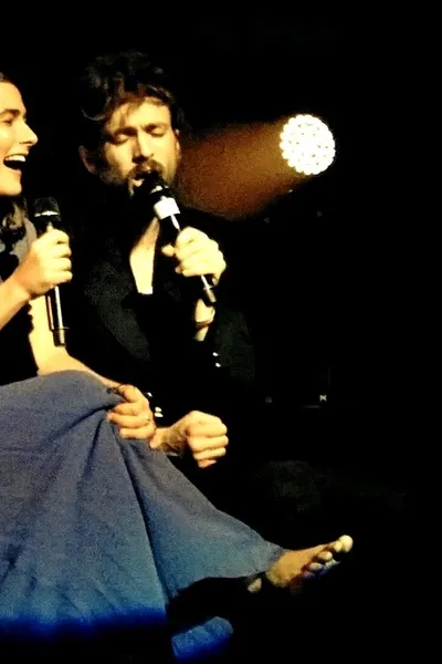 Flipped Chat AI – Чат с Edward Sharpe 