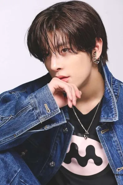 Flipped Chat AI – Чат с Jake