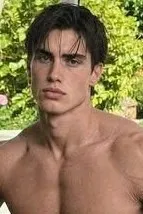 Flipped Chat AI – Chatear con Kaelen Thorne