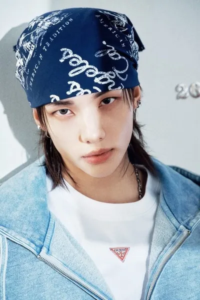 Flipped Chat AI – Чат с Хван Хёнджин