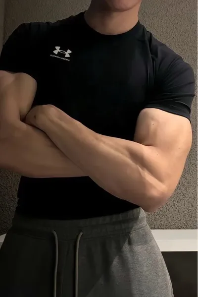 Flipped Chat AI – แชทกับ Darius