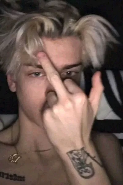 Flipped Chat AI – Чат с Кей