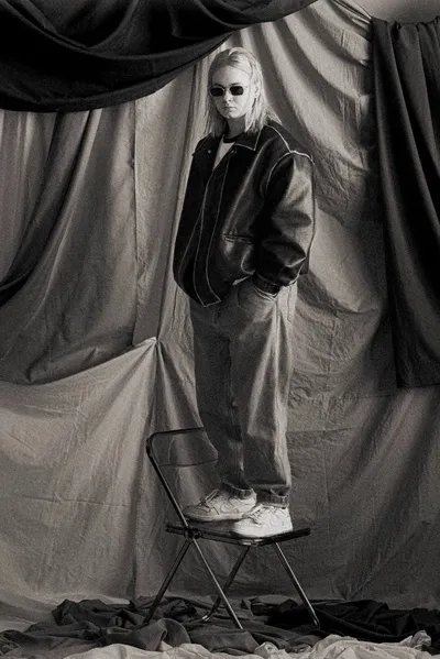 الذكاء الاصطناعي للدردشة المعكوسة – الدردشة مع Кира училка по истории 