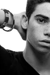 Flipped Chat AI – Cameron Boyce와 채팅