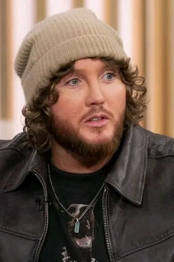 AI trò chuyện đảo ngược – Trò chuyện với James Aida