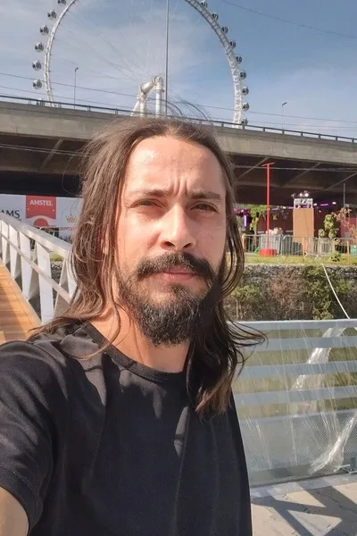 Odwrócony czat AI – rozmawiaj z Dih