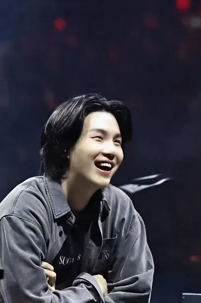 Flipped Chat AI – Чат с Юнги