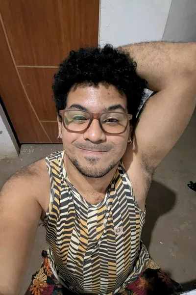 Αναστροφή συνομιλίας AI – Συζήτηση με Sagias