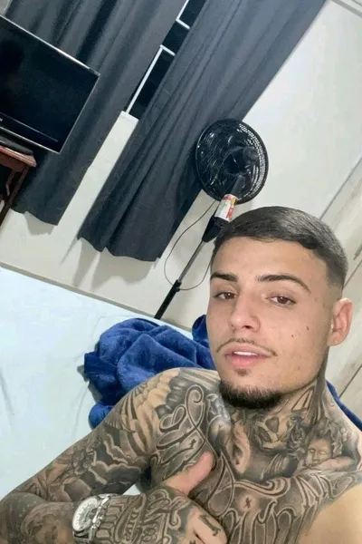 Flipped chat ai - makipag -chat sa Kael