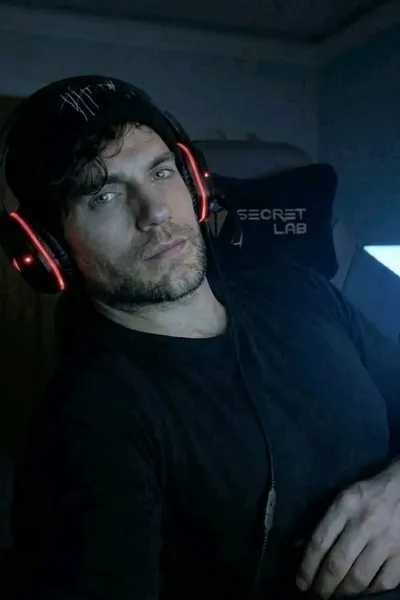 Flipped Chat AI – Чат с Devan Cavanaugh 