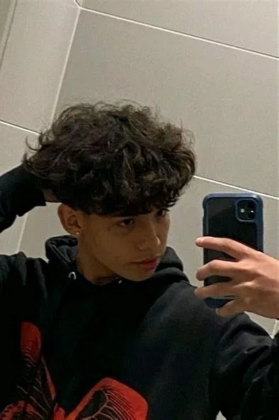 Flipped Chat AI – kalbėkite su Kaelen Thorne