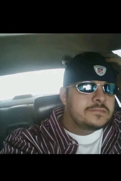 Flipped Chat AI – Chat cu Tyler  Thomas