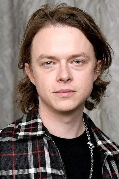 Flipped Chat AI – Чат с Cole Hardy